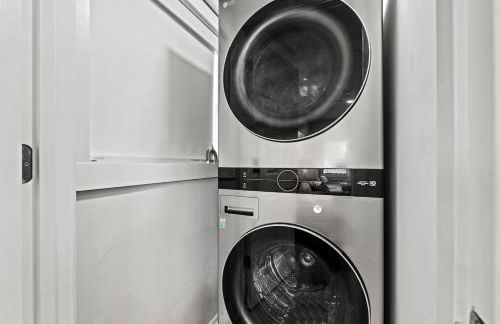 Sunshine House #2-Selfie-Friendly - Steps to Beach - Foto 26