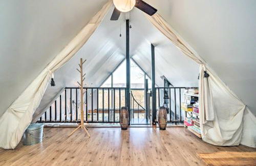 Great Cacapon Cabin with Mountain Views - Photo 18