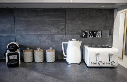 Cosy 4-Bedroom Apartment next to Borough - Foto 54