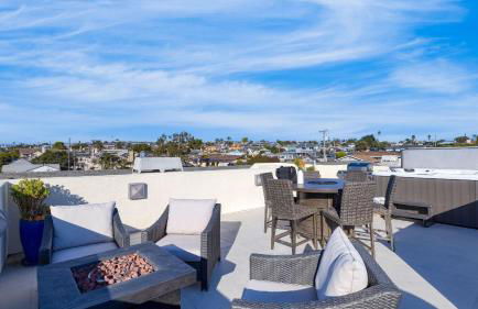 Sunset Serenity by Avantstay Rooftop w/ Hot Tub & Fire Pit, 3 Blocks to Beach! - Foto 68