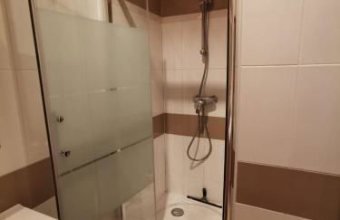 Villa avec piscine sur terrain clôt - Photo 25