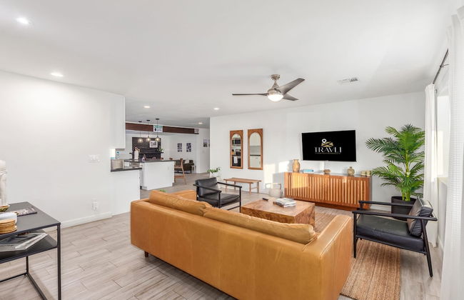 The Melrose ASU Pool Workspace Firepit - Photo 6