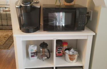 Charming 2BR Getaway with Modern Comforts - Foto 10