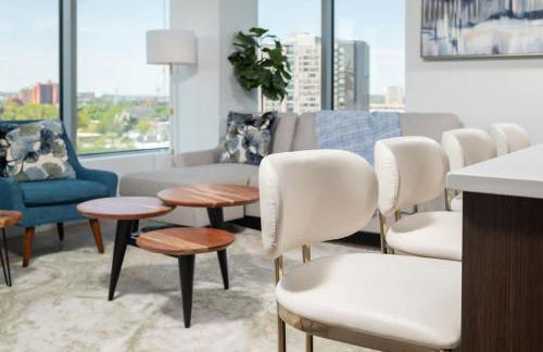 Central Serene Condo King Bed by MIT Harvard GYM - Foto 31