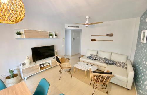 1ªLínea-50m de playa-Reformado-BBQ privada-Vistas al mar-3 terrazas - Foto 11