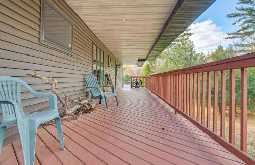 Pet Friendly with Game Room, Hot Tub and Private Dock! - Foto 43