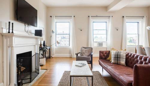 Luxury 4BR 3BA in Fenway w Epic Roof Deck - Foto 4