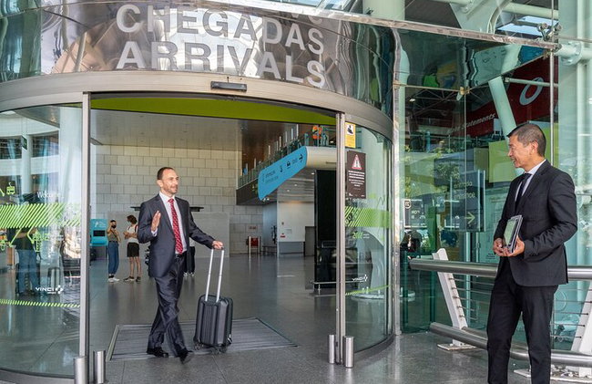 Traslado privado al aeropuerto de Lisboa – Llegada, salida o ida y vuelta - Foto 2