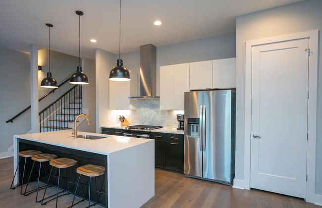 Franklin by Avantstay Trendy Townhouse in Great Location w/ Private Roof Top Patio - Foto 9