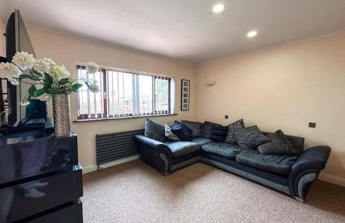 Dog-Friendly Country Home, Woodburner, Private Fields & Hot Tub! - Photo 50