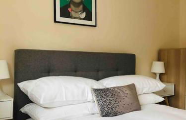 The Old Stables - Pet-Friendly Stay Near Ruthin Castle with Parking - Photo 8