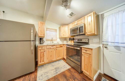 Walk to GOTL strip! Family cottage with laundry - Foto 7