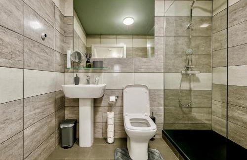 Cinema Lounge 2Bed Leeds City Centre FREE Parking - Foto 14