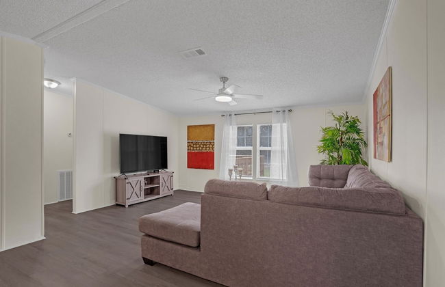 Relaxing 4br Hideaway In Groveland 4 Bedroom Cottage by RedAwning - Foto 15