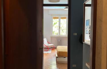 affascinante bilocale con piscina - Photo 11