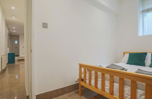 Pass the Keys Stylish Flat - 20 Mins from Central London - Foto 16