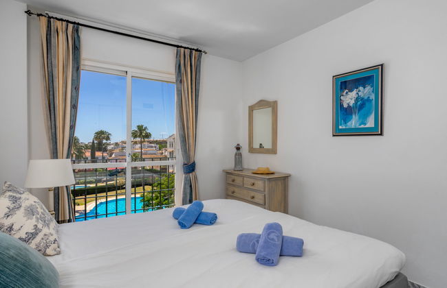 2 bedroom Apartment in Marbella with swimming pool - Photo 13