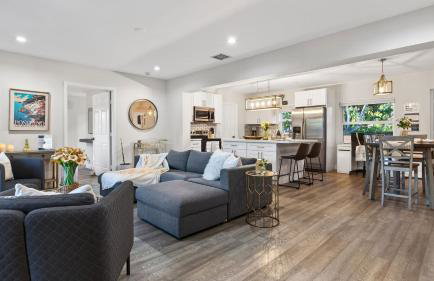 Hot Tub Firepit Deck 10mins to Beach Near Las Olas Middle Terrace Cottage by AvantStay - Foto 7