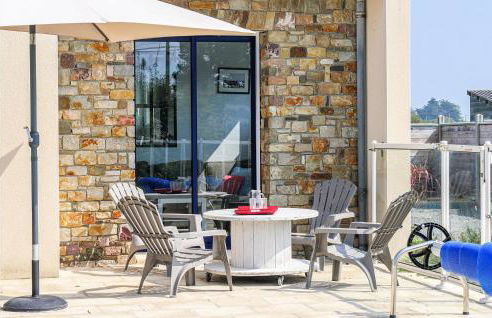 Gorgeous Home In Saint-Germain-Sur-Ay - Foto 8