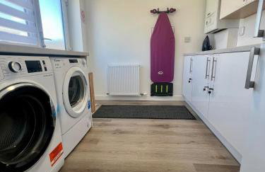 Dunmuir House 4 Bedroom 2 bathroom House & Garden in Denny - Photo 15