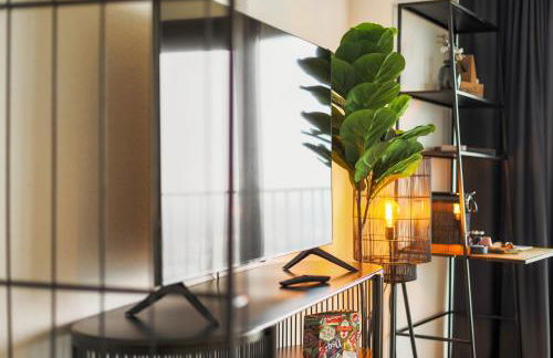 Studio an der Kongresshalle mit Blick über die Stadt - Foto 7