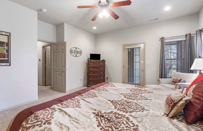 Silver Dollar Hideaway in Stonebridge Community - Photo 5