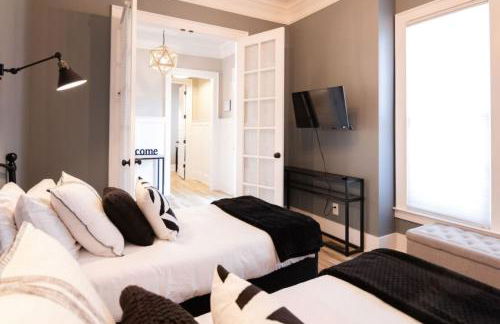 Minutes to Downtown Huge Outdoor Deck HOT TUB - Foto 6