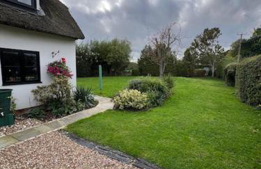 Beautiful Thatched Cottage Windsor Ascot Bracknell - Photo 14