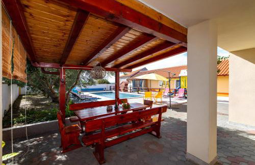 Spacious Holiday Home Joy with pool and playground, Suhovare - Foto 77