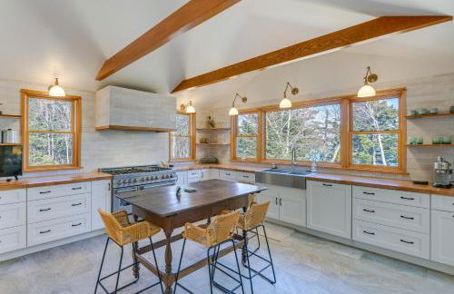 Chic Addison Home with Fire Pit on 8 Private Acres! - Photo 2