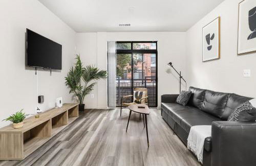 Spacious Comfort Near Downtown Hotspots - Foto 1