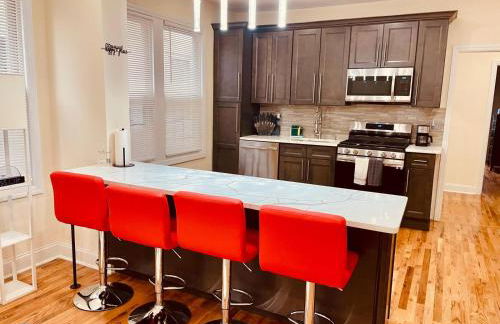 OoohLaLa! 2 Beds and 2 Full Baths w/Free Parking - Foto 47