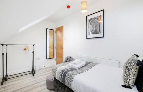 Bright 6 bedroom 3 bath house ideal for Pinewood Studios - Foto 32