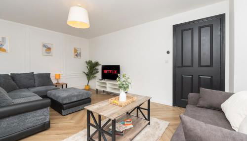 Large Modern Home, Free Parking, Families and Contractors Welcome - Foto 5