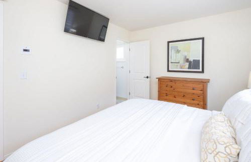 Entire Oceanview Coastal Retreat in Pacifica - Photo 19