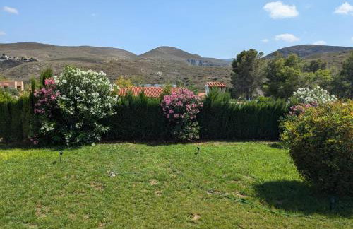 Chalet con piscina, barbacoa y jacuzzi en Valencia - Photo 4