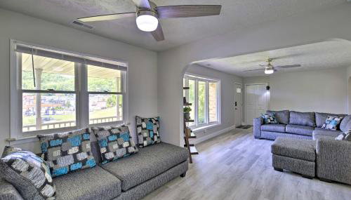 Bluefield Retreat with Pool Table Near Parks! - Foto 5
