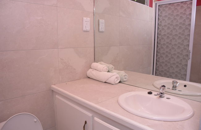 Hillview Apartments and Vehicle Rental - Foto 27