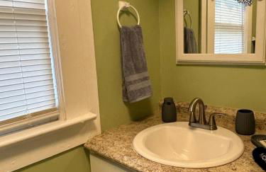 Cute and Cozy Apt Near Historic Downtown Sanford - Foto 6