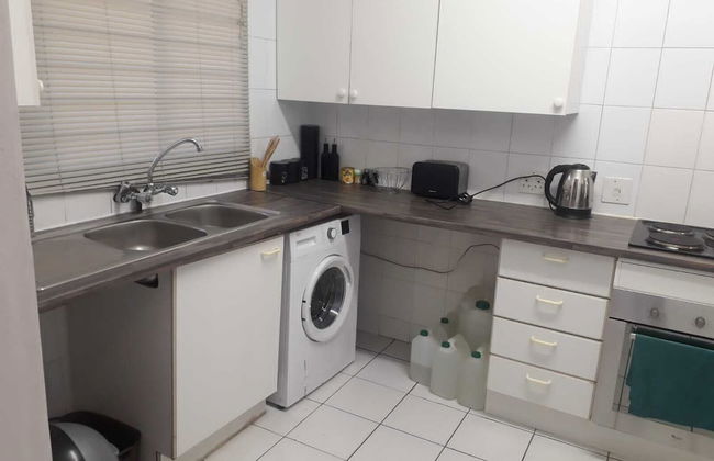 Central Sandton Apartment - Photo 43