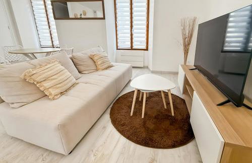 Appartement rénové, lumineux au centre de Vic - Foto 9