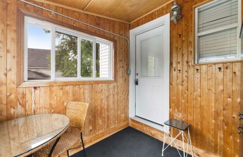 City Chic 2nd flr Studio w Enclosed Private Porch - Foto 9