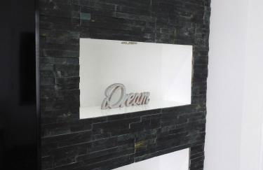 Beautiful 3 bedroom home with large garden 35 mins to Glasgow & Edinburgh - Photo 3