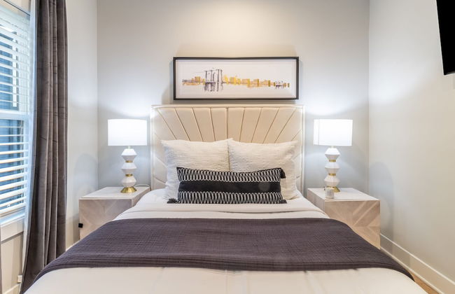 Monty by Avantstay 4bdr 4BA Balcony w Outdoor Seating 5mins to DT - Photo 23