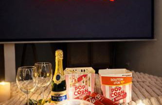 Suite Bali et sauna privé - vidéo projecteur - escapade romantique-centre - Foto 16