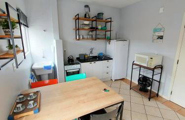 Excelente Apartamento a 1 quadra e meia do mar - Foto 4