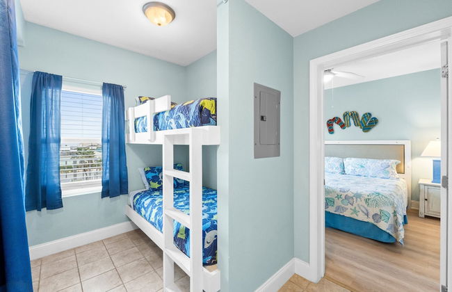 Laketown Wharf by Book That Condo - Foto 40