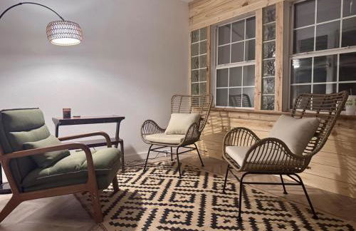 Stylish 1940s Home with Barn Guest House - Foto 37