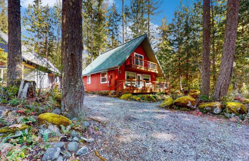 Wooded-View Decks: Family Cabin Retreat in Deming - Foto 25