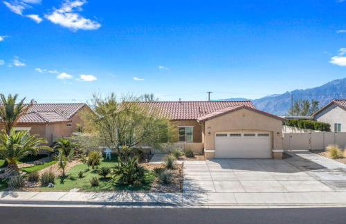 Views, Gameroom, Saltwater Pool & Hot tub, Firepit by MariamsBnb - Foto 31